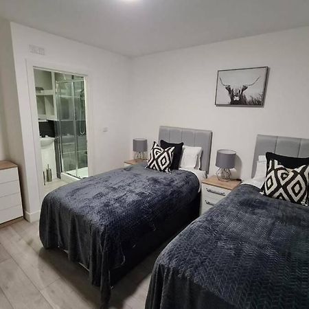 Entire Property Luton 2 Bedroom Apartment Home From Home Great Location Exterior photo